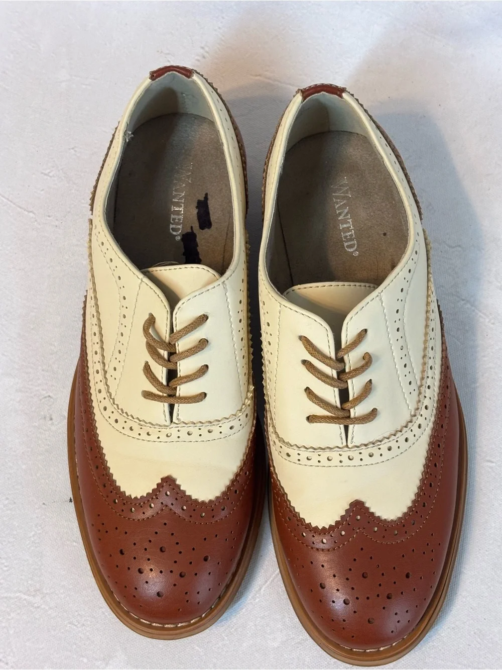 Wanted Babe Tan Two-Tone Brown and Cream Wingtip oxfords, size 8
